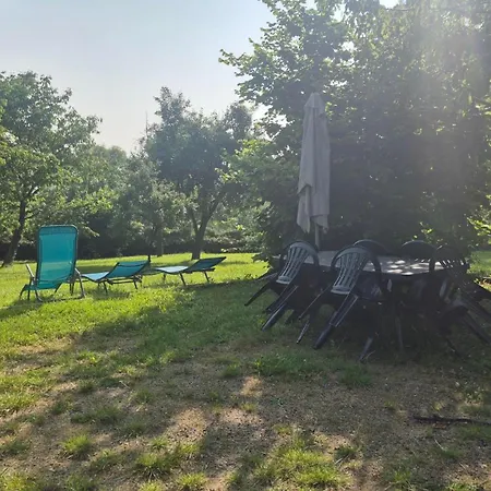 L'oustalou - Wifi - Jardin - Campagne * Villeneuve (Puy-de-Dome)